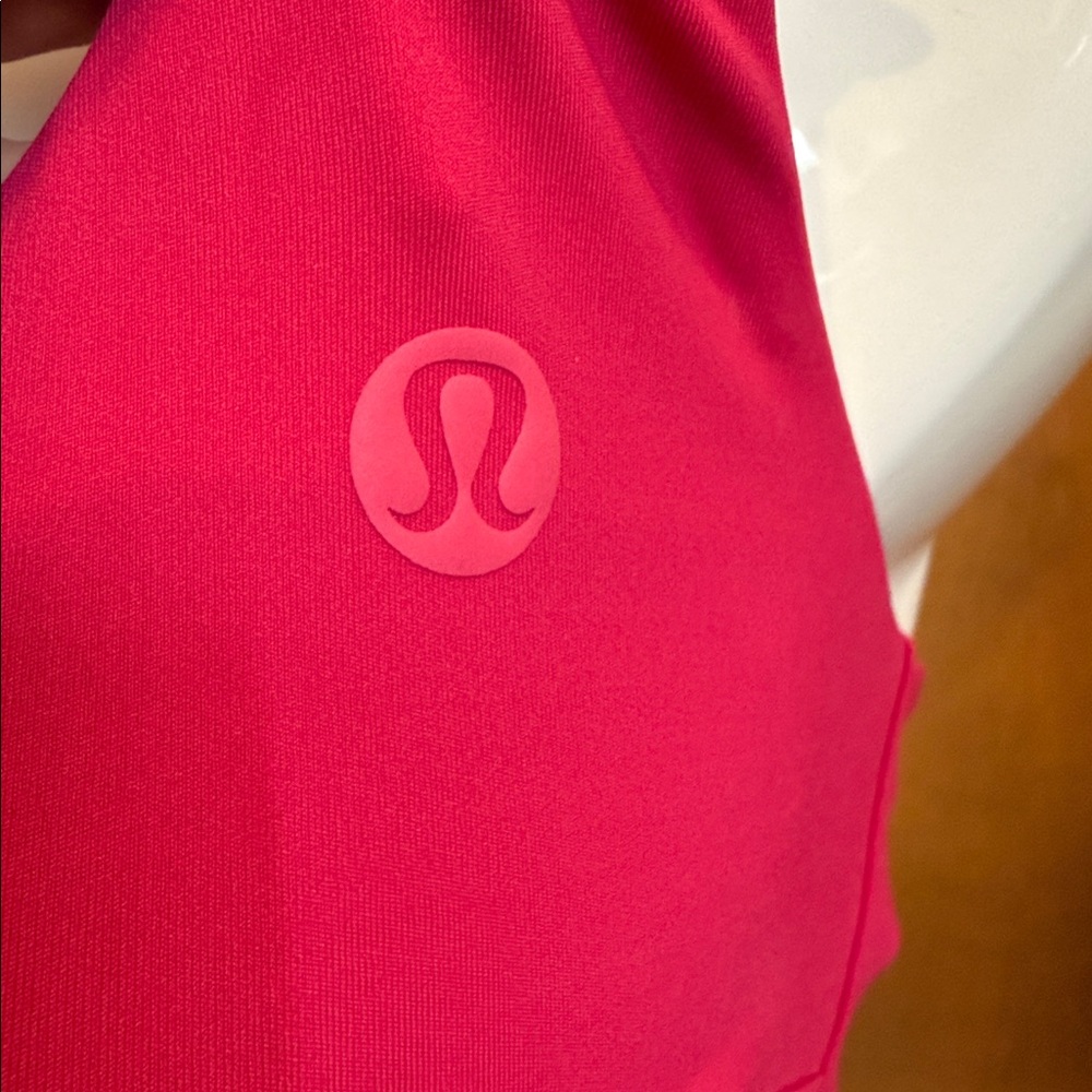Lululemon Lightweight Tennis Tank Pink NWT Built-In Bra Sizes 6 - Picture 3 of 5